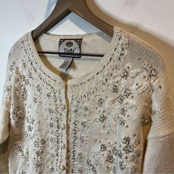 Women’s | Tiara International Knit Buttoned Cardigan | Small - Picture 3 of 7